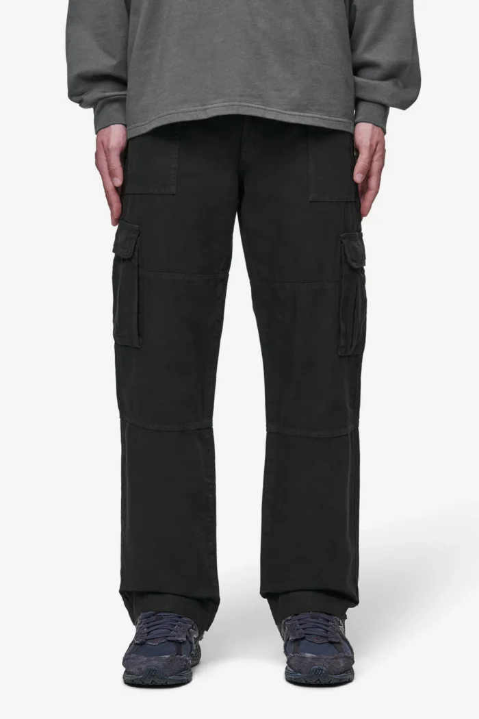 black cargo pants straight fit seam details logo embroidery to the right leg functional and side cargo pockets logo embossed buttons and rivets